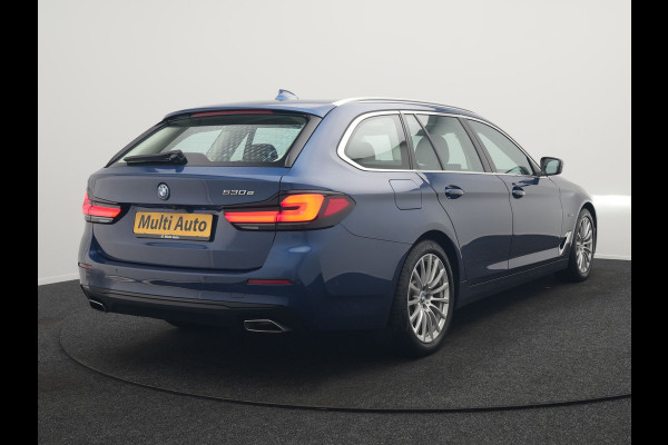 BMW 5 Serie Touring 530e Sportline Plug In Hybrid 293pk Dealer O.H. PHEV | Panodak | Head Up | Adaptive Cruise | Laser LED | Lederen Sportstoelen Verwarmd | Apple Carplay | Sfeerverlichting | Navigatie | Virtual | Keyless | Blis | DAB |