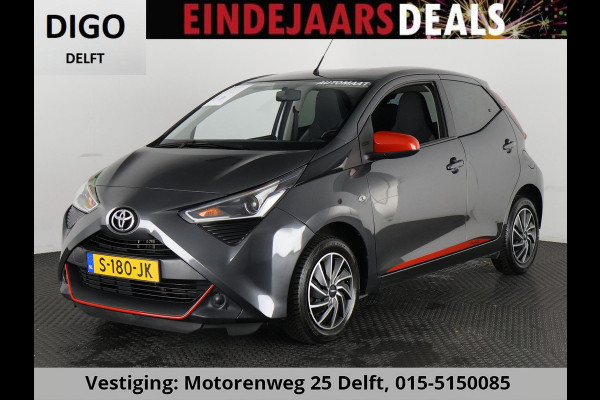 Toyota Aygo 1.0 VVT-i X-PLAY AUTOMAAT GARANTIE TOT 10-2031 BIJNA 2022. APPLE CARPLAY & ANDROID AUTO . ACHTERUITRIJ CAMERA .
