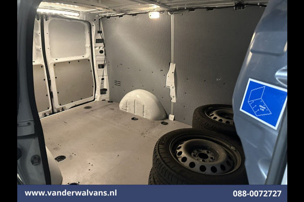 Mercedes-Benz Vito 114 CDI 136pk L2H1 Euro6 Airco | Camera | Navigatie | Cruisecontrol | Trekhaak Parkeersensoren, Stoelverwarming