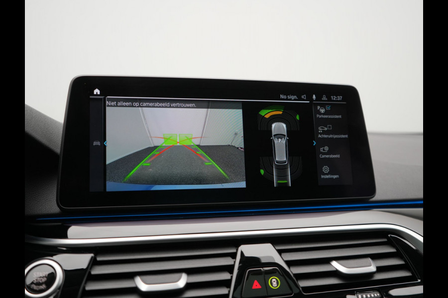 BMW 5 Serie Touring 530e Sportline Plug In Hybrid 293pk Dealer O.H. PHEV | Panodak | Head Up | Adaptive Cruise | Laser LED | Lederen Sportstoelen Verwarmd | Apple Carplay | Sfeerverlichting | Navigatie | Virtual | Keyless | Blis | DAB |