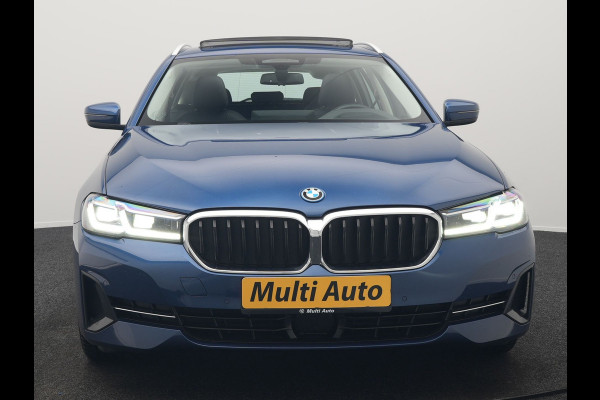 BMW 5 Serie Touring 530e Sportline Plug In Hybrid 293pk Dealer O.H. PHEV | Panodak | Head Up | Adaptive Cruise | Laser LED | Lederen Sportstoelen Verwarmd | Apple Carplay | Sfeerverlichting | Navigatie | Virtual | Keyless | Blis | DAB |