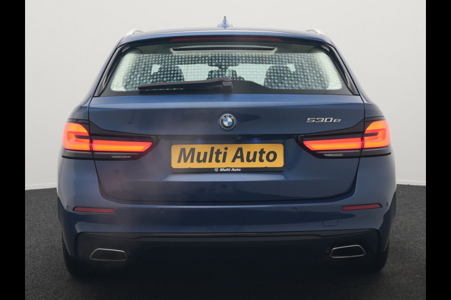 BMW 5 Serie Touring 530e Sportline Plug In Hybrid 293pk Dealer O.H. PHEV | Panodak | Head Up | Adaptive Cruise | Laser LED | Lederen Sportstoelen Verwarmd | Apple Carplay | Sfeerverlichting | Navigatie | Virtual | Keyless | Blis | DAB |