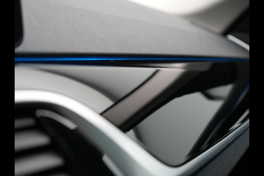 BMW 5 Serie Touring 530e Sportline Plug In Hybrid 293pk Dealer O.H. PHEV | Panodak | Head Up | Adaptive Cruise | Laser LED | Lederen Sportstoelen Verwarmd | Apple Carplay | Sfeerverlichting | Navigatie | Virtual | Keyless | Blis | DAB |