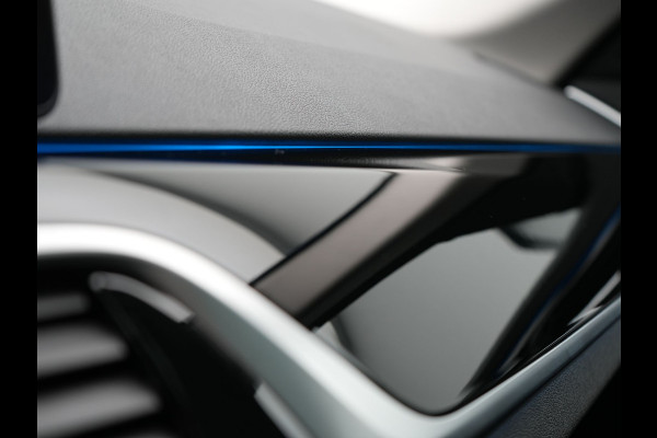 BMW 5 Serie Touring 530e Sportline Plug In Hybrid 293pk Dealer O.H. PHEV | Panodak | Head Up | Adaptive Cruise | Laser LED | Lederen Sportstoelen Verwarmd | Apple Carplay | Sfeerverlichting | Navigatie | Virtual | Keyless | Blis | DAB |