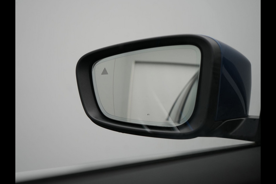 BMW 5 Serie Touring 530e Sportline Plug In Hybrid 293pk Dealer O.H. PHEV | Panodak | Head Up | Adaptive Cruise | Laser LED | Lederen Sportstoelen Verwarmd | Apple Carplay | Sfeerverlichting | Navigatie | Virtual | Keyless | Blis | DAB |