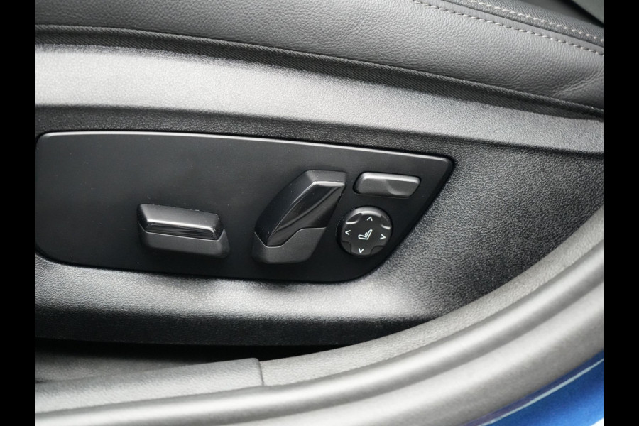 BMW 5 Serie Touring 530e Sportline Plug In Hybrid 293pk Dealer O.H. PHEV | Panodak | Head Up | Adaptive Cruise | Laser LED | Lederen Sportstoelen Verwarmd | Apple Carplay | Sfeerverlichting | Navigatie | Virtual | Keyless | Blis | DAB |