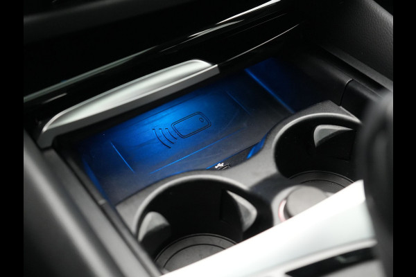 BMW 5 Serie Touring 530e Sportline Plug In Hybrid 293pk Dealer O.H. PHEV | Panodak | Head Up | Adaptive Cruise | Laser LED | Lederen Sportstoelen Verwarmd | Apple Carplay | Sfeerverlichting | Navigatie | Virtual | Keyless | Blis | DAB |