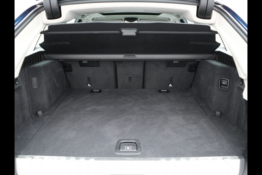 BMW 5 Serie Touring 530e Sportline Plug In Hybrid 293pk Dealer O.H. PHEV | Panodak | Head Up | Adaptive Cruise | Laser LED | Lederen Sportstoelen Verwarmd | Apple Carplay | Sfeerverlichting | Navigatie | Virtual | Keyless | Blis | DAB |