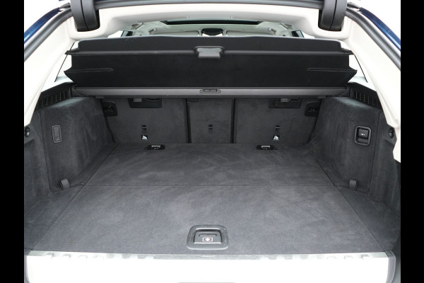 BMW 5 Serie Touring 530e Sportline Plug In Hybrid 293pk Dealer O.H. PHEV | Panodak | Head Up | Adaptive Cruise | Laser LED | Lederen Sportstoelen Verwarmd | Apple Carplay | Sfeerverlichting | Navigatie | Virtual | Keyless | Blis | DAB |