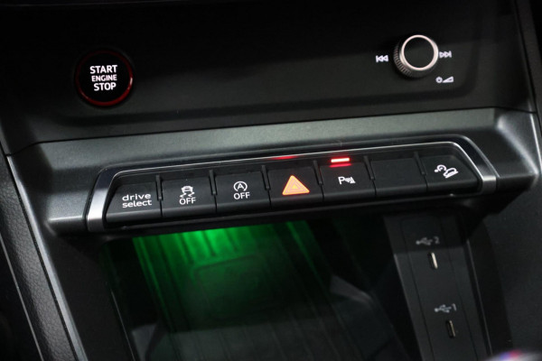 Audi RSQ3 Sportback 2.5 TFSI Quattro 400PK BTW!/MATRIX/VIRTUAL/PANO/LEER+S.VERWARMING/B&O/21"LMV/360/LINE/ACC/ECC/12 MDN GARANTIE!