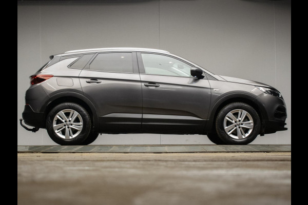 Opel Grandland X 1.2 Turbo Edition Sport (CARPLAY,NAVI,LED,CRUISE,CLIMATE,TREKHAAK,SPORTSTOELEN,CAMERA,PDC,GETINT,NETTESTAAT)