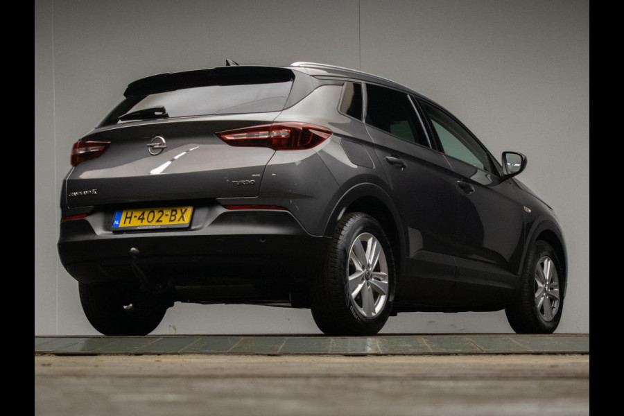 Opel Grandland X 1.2 Turbo Edition Sport (CARPLAY,NAVI,LED,CRUISE,CLIMATE,TREKHAAK,SPORTSTOELEN,CAMERA,PDC,GETINT,NETTESTAAT)