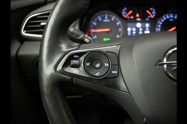 Opel Grandland X 1.2 Turbo Edition Sport (CARPLAY,NAVI,LED,CRUISE,CLIMATE,TREKHAAK,SPORTSTOELEN,CAMERA,PDC,GETINT,NETTESTAAT)