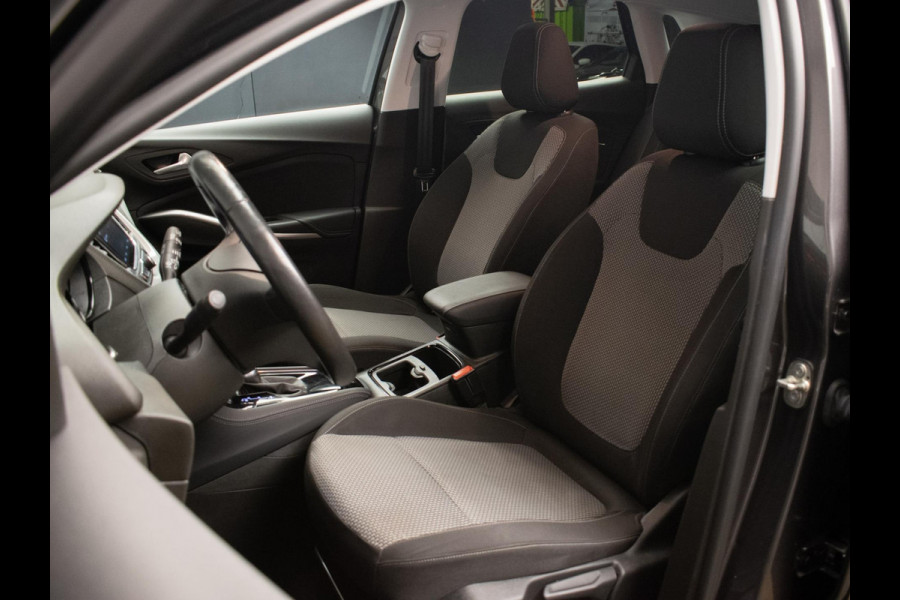 Opel Grandland X 1.2 Turbo Edition Sport (CARPLAY,NAVI,LED,CRUISE,CLIMATE,TREKHAAK,SPORTSTOELEN,CAMERA,PDC,GETINT,NETTESTAAT)