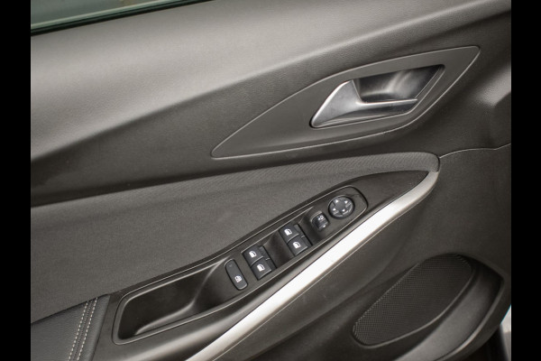 Opel Grandland X 1.2 Turbo Edition Sport (CARPLAY,NAVI,LED,CRUISE,CLIMATE,TREKHAAK,SPORTSTOELEN,CAMERA,PDC,GETINT,NETTESTAAT)