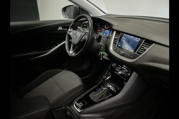 Opel Grandland X 1.2 Turbo Edition Sport (CARPLAY,NAVI,LED,CRUISE,CLIMATE,TREKHAAK,SPORTSTOELEN,CAMERA,PDC,GETINT,NETTESTAAT)