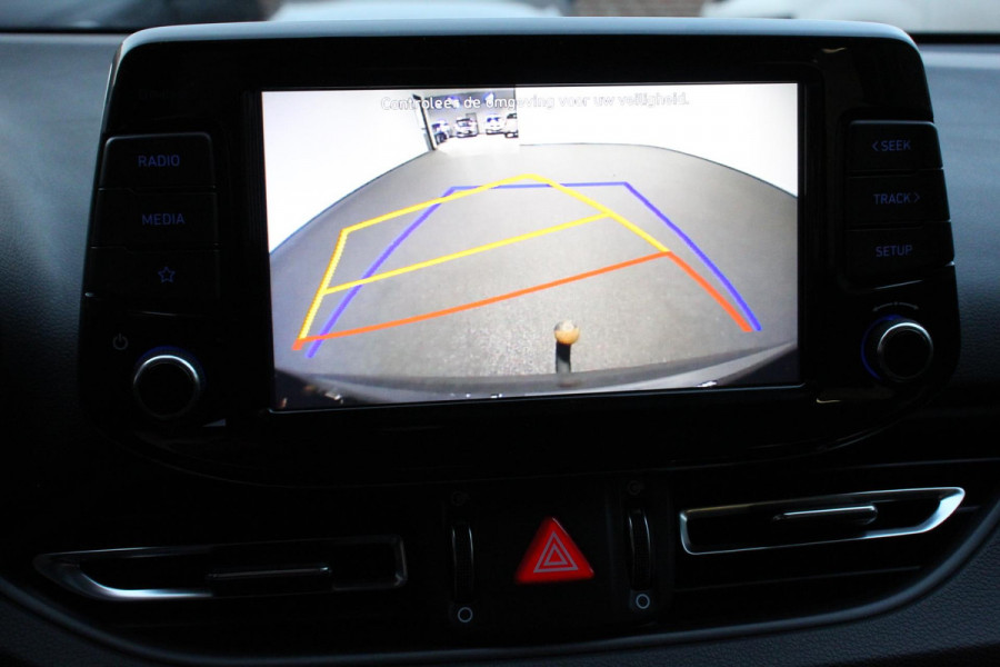 Hyundai i30 Wagon 1.0 T-GDi 120 Pk Essential Navigatie Apple Carplay/Android Auto Climate Control Camera Afneembare Trekhaak Lane Assist Privacy Glass Keyless Go