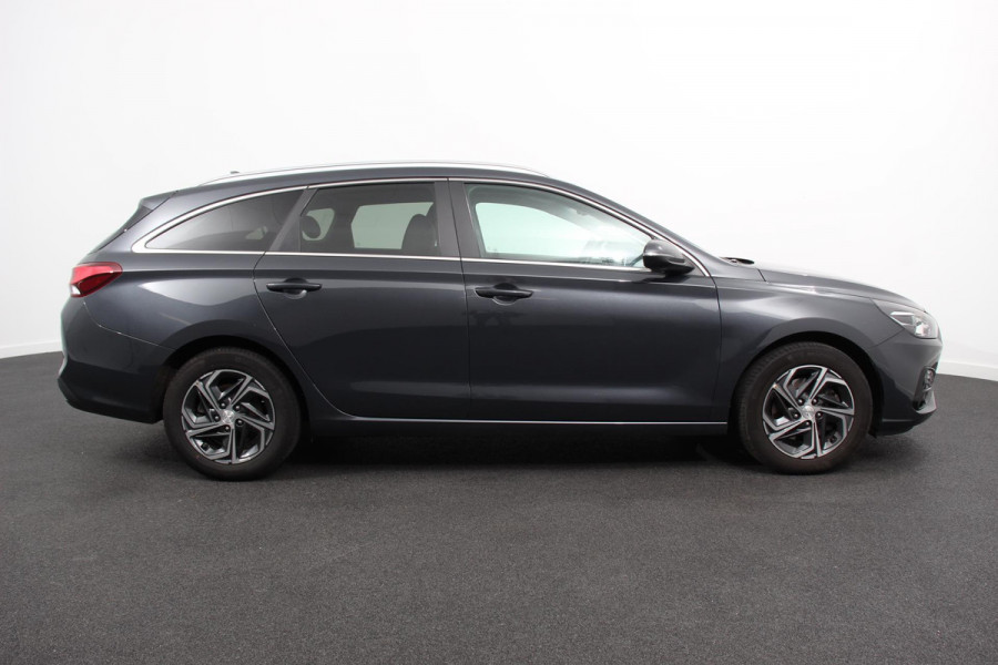 Hyundai i30 Wagon 1.0 T-GDi 120 Pk Essential Navigatie Apple Carplay/Android Auto Climate Control Camera Afneembare Trekhaak Lane Assist Privacy Glass Keyless Go