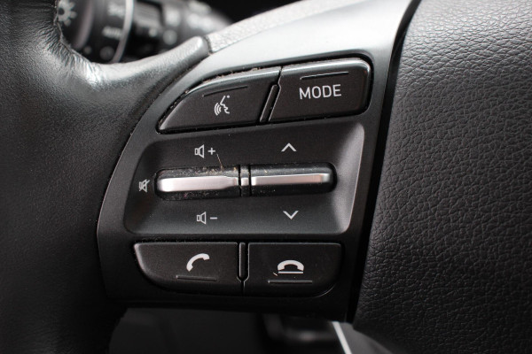 Hyundai i30 Wagon 1.0 T-GDi 120 Pk Essential Navigatie Apple Carplay/Android Auto Climate Control Camera Afneembare Trekhaak Lane Assist Privacy Glass Keyless Go