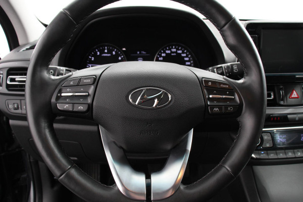 Hyundai i30 Wagon 1.0 T-GDi 120 Pk Essential Navigatie Apple Carplay/Android Auto Climate Control Camera Afneembare Trekhaak Lane Assist Privacy Glass Keyless Go