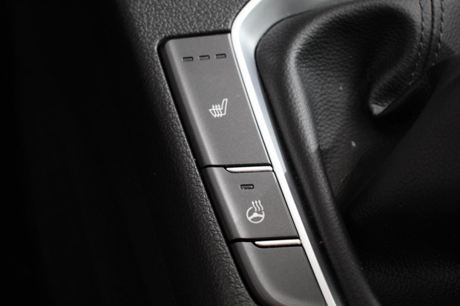 Hyundai i30 Wagon 1.0 T-GDi 120 Pk Essential Navigatie Apple Carplay/Android Auto Climate Control Camera Afneembare Trekhaak Lane Assist Privacy Glass Keyless Go