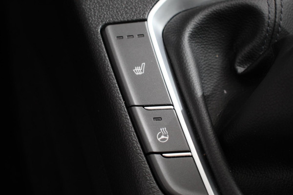 Hyundai i30 Wagon 1.0 T-GDi 120 Pk Essential Navigatie Apple Carplay/Android Auto Climate Control Camera Afneembare Trekhaak Lane Assist Privacy Glass Keyless Go