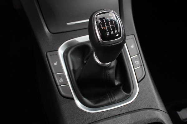 Hyundai i30 Wagon 1.0 T-GDi 120 Pk Essential Navigatie Apple Carplay/Android Auto Climate Control Camera Afneembare Trekhaak Lane Assist Privacy Glass Keyless Go