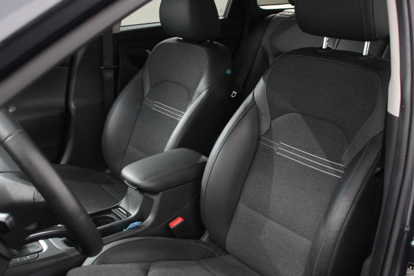 Hyundai i30 Wagon 1.0 T-GDi 120 Pk Essential Navigatie Apple Carplay/Android Auto Climate Control Camera Afneembare Trekhaak Lane Assist Privacy Glass Keyless Go