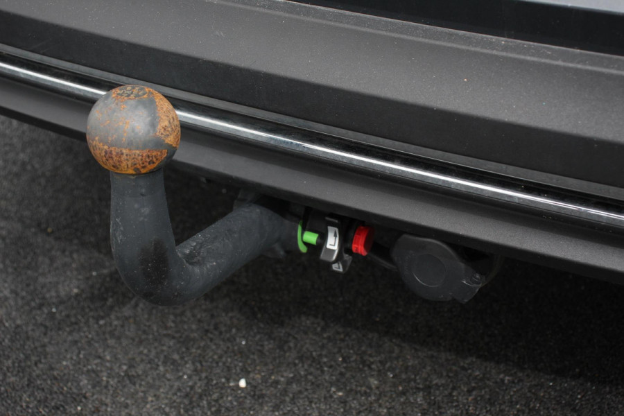 Hyundai i30 Wagon 1.0 T-GDi 120 Pk Essential Navigatie Apple Carplay/Android Auto Climate Control Camera Afneembare Trekhaak Lane Assist Privacy Glass Keyless Go