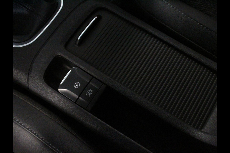 Hyundai i30 Wagon 1.0 T-GDi 120 Pk Essential Navigatie Apple Carplay/Android Auto Climate Control Camera Afneembare Trekhaak Lane Assist Privacy Glass Keyless Go