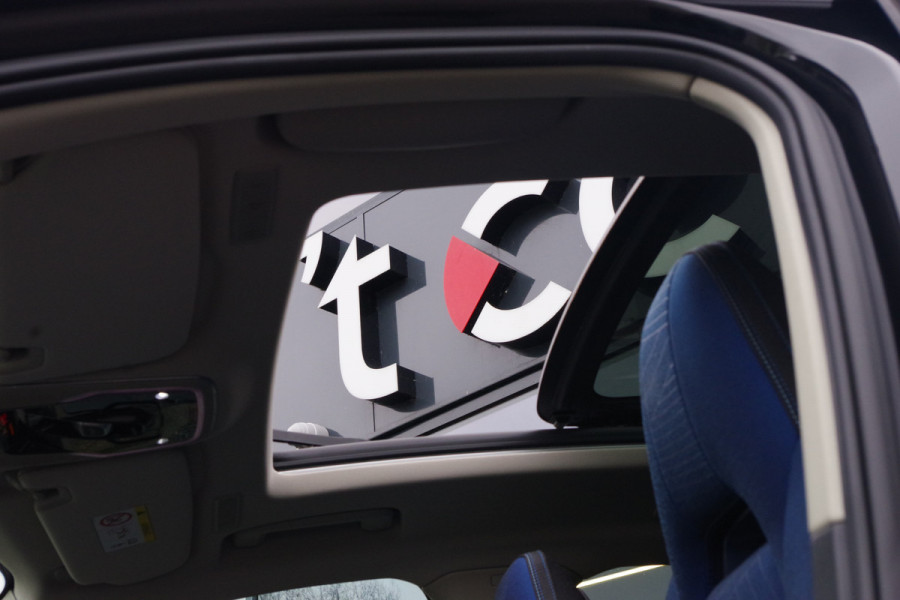 Lynk & Co 01 1.5 262 PK PHEV, Panoramadak, LED, Keyless