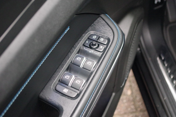 Lynk & Co 01 1.5 262 PK PHEV, Panoramadak, LED, Keyless