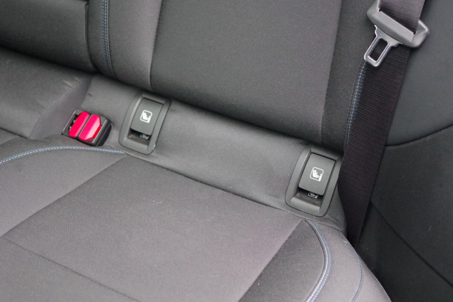 Lynk & Co 01 1.5 262 PK PHEV, Panoramadak, LED, Keyless