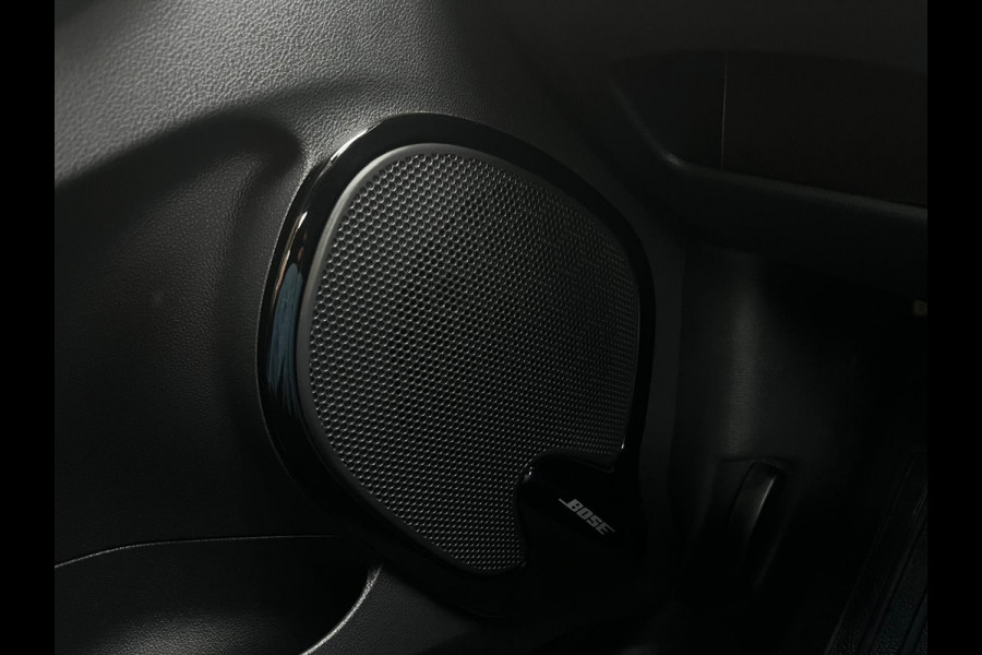 Renault Clio Estate 1.2 Intens, Bluetooth, Camera, Cruise, Navi, Bose, 120 pk