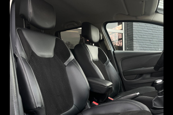 Renault Clio Estate 1.2 Intens, Bluetooth, Camera, Cruise, Navi, Bose, 120 pk