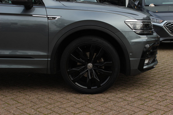 Volkswagen Tiguan Allspace 1.5 TSI Highline Business R-line / Panoramadak / Camera / Keyless / 20'' / Navigatie / Virtual Cockpit / Stoelverwarming / DAB / Dodehoek / ACC