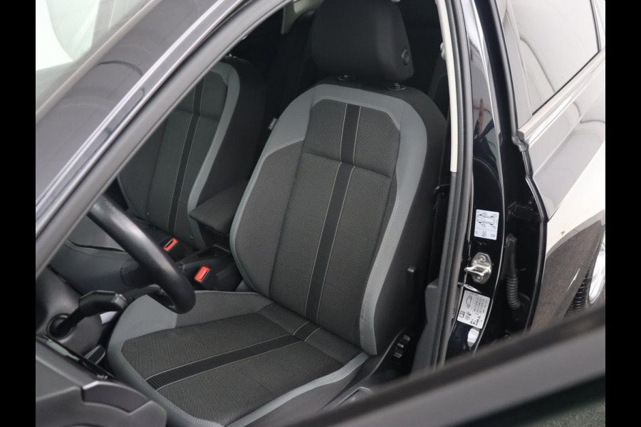 Volkswagen Polo 1.0 TSI Life Business | Stoelverwarming | Virtual Cockpit | Carplay | Navigatie | Full LED | Climate control | Parkeerhulp | Cruise control | Bluetooth