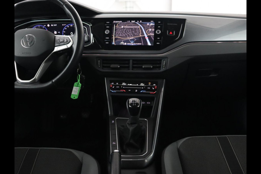 Volkswagen Polo 1.0 TSI Life Business | Stoelverwarming | Virtual Cockpit | Carplay | Navigatie | Full LED | Climate control | Parkeerhulp | Cruise control | Bluetooth