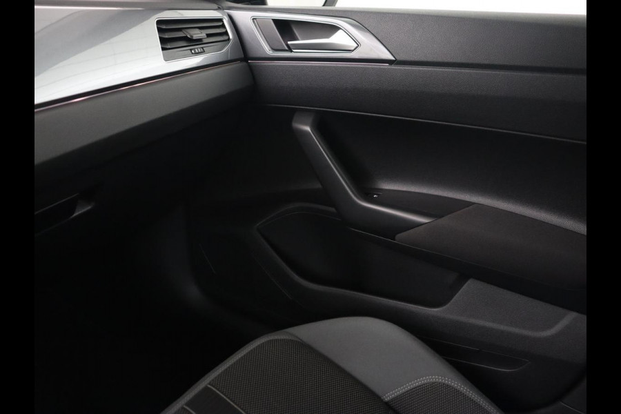Volkswagen Polo 1.0 TSI Life Business | Stoelverwarming | Virtual Cockpit | Carplay | Navigatie | Full LED | Climate control | Parkeerhulp | Cruise control | Bluetooth