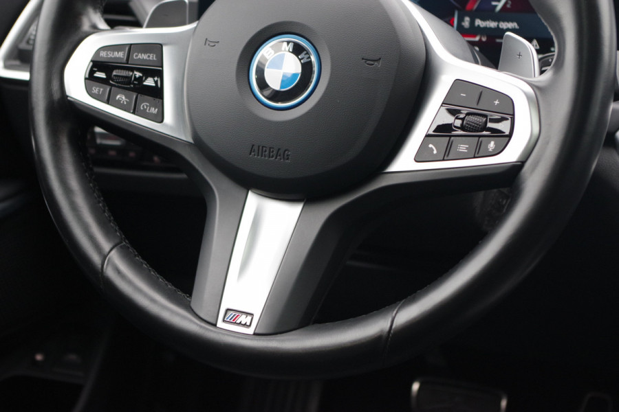 BMW 3 Serie Touring 330e 293 PK xDrive High Executive M-Sport Pro, Kuipstoelen, Panoramadak, Memory, Adap. Cruise Control