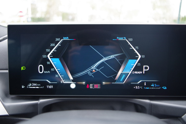 BMW 3 Serie Touring 330e 293 PK xDrive High Executive M-Sport Pro, Kuipstoelen, Panoramadak, Memory, Adap. Cruise Control