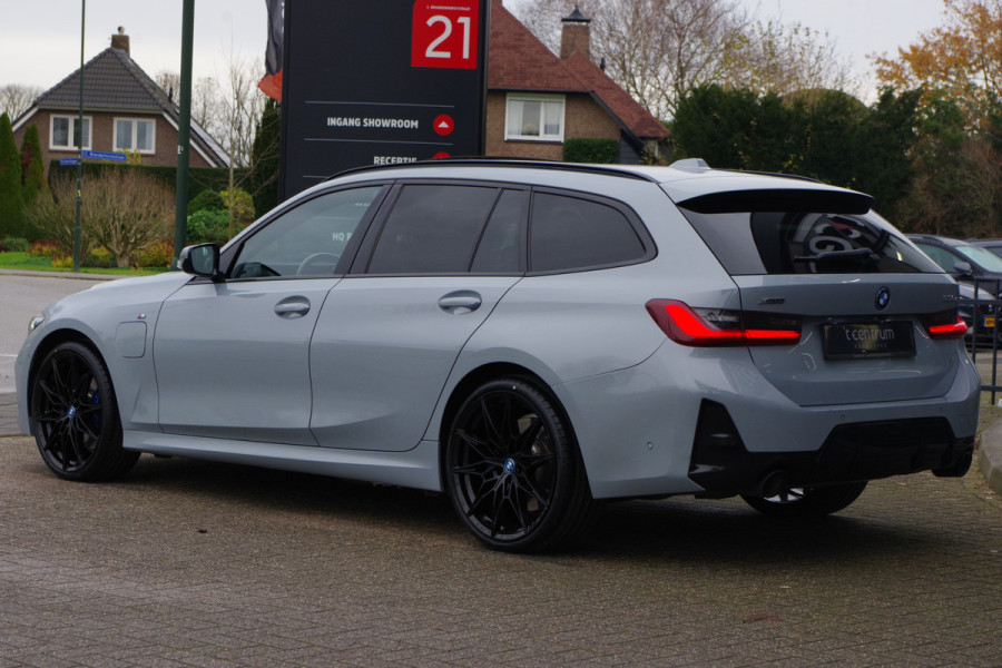 BMW 3 Serie Touring 330e 293 PK xDrive High Executive M-Sport Pro, Kuipstoelen, Panoramadak, Memory, Adap. Cruise Control