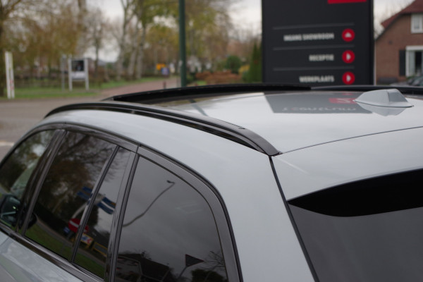 BMW 3 Serie Touring 330e 293 PK xDrive High Executive M-Sport Pro, Kuipstoelen, Panoramadak, Memory, Adap. Cruise Control