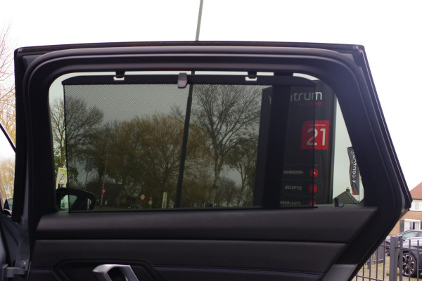 BMW 3 Serie Touring 330e 293 PK xDrive High Executive M-Sport Pro, Kuipstoelen, Panoramadak, Memory, Adap. Cruise Control