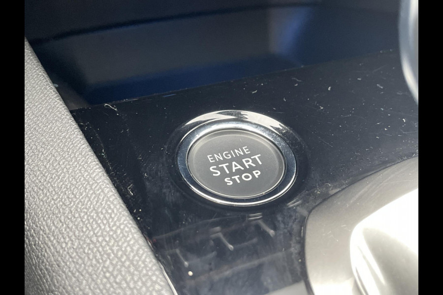 Peugeot 3008 1.6 HYbrid 225 GT | panoramadak | Focal Audio | ACC |