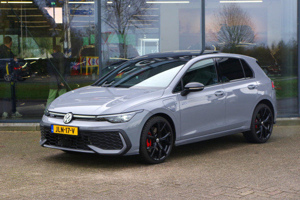 Volkswagen Golf 1.5 eHybrid GTE 272 PK PHEV, Panoramadak, Leder, Head-Up, Stoelkoeling -Verwarming, Memory