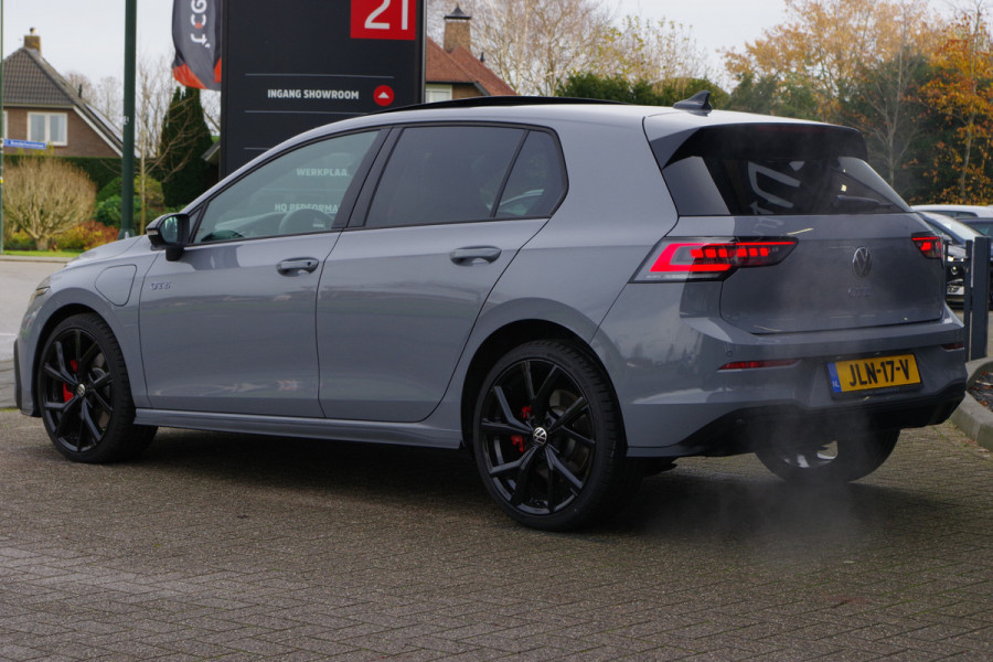 Volkswagen Golf 1.5 eHybrid GTE 272 PK PHEV, Panoramadak, Leder, Head-Up, Stoelkoeling -Verwarming, Memory