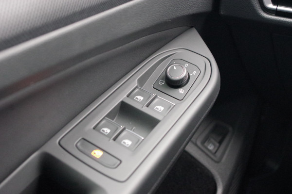 Volkswagen Golf 1.5 eHybrid GTE 272 PK PHEV, Panoramadak, Leder, Head-Up, Stoelkoeling -Verwarming, Memory