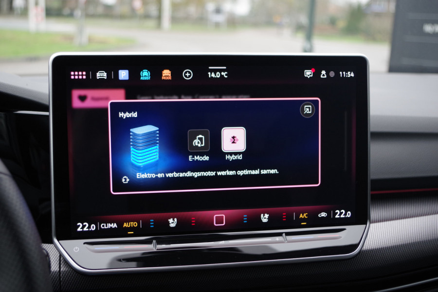 Volkswagen Golf 1.5 eHybrid GTE 272 PK PHEV, Panoramadak, Leder, Head-Up, Stoelkoeling -Verwarming, Memory