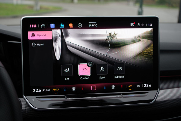 Volkswagen Golf 1.5 eHybrid GTE 272 PK PHEV, Panoramadak, Leder, Head-Up, Stoelkoeling -Verwarming, Memory